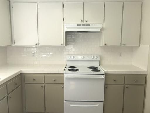 2nd image of 1821 S Mills Ave