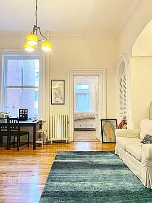 1st image of 127 E 61st St APT 2R