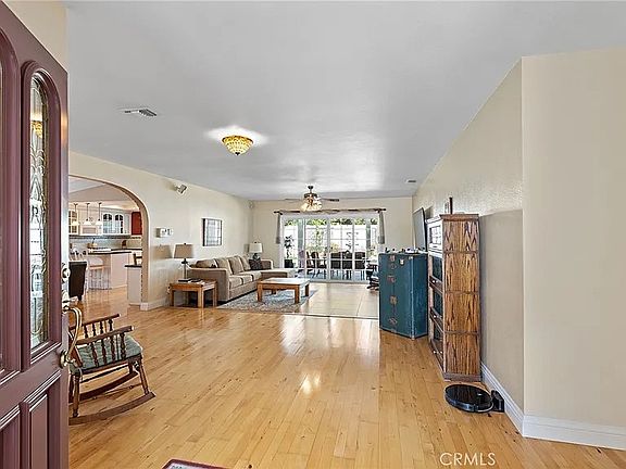 4th image of 1572 Winston Way