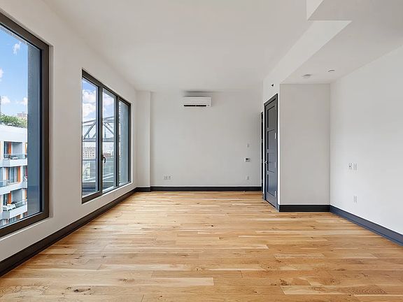 2nd image of 10 Montieth St #856