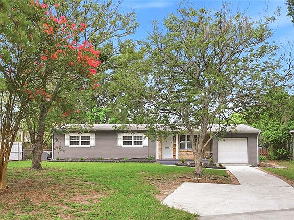 2nd image of 724 BRAIDWOOD LANE