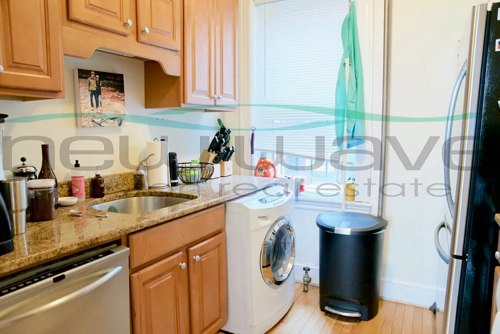 2 bed, 900 sqft, $3,800 — Photo 4