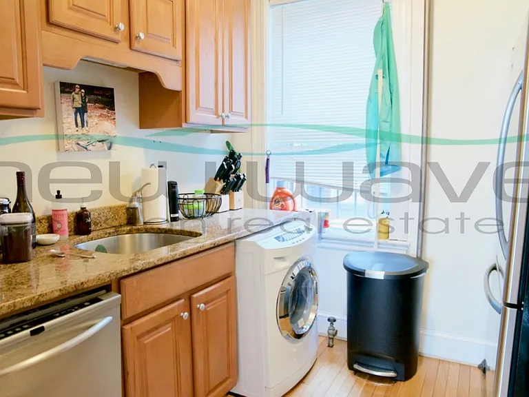 108 Myrtle St #8 — Photo 4