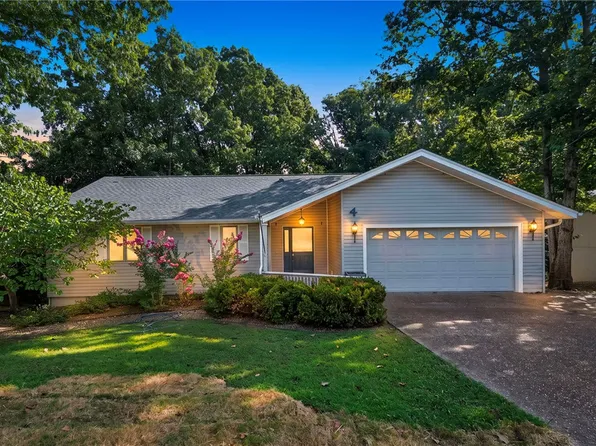 4 Brecknock Dr, Bella Vista, AR 72714
