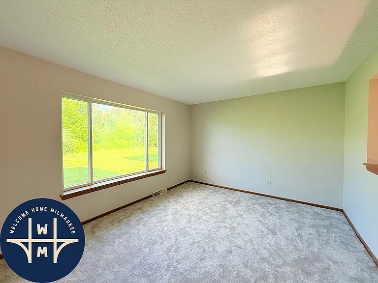 W163N11528 Windsor Ct #A — Photo 9