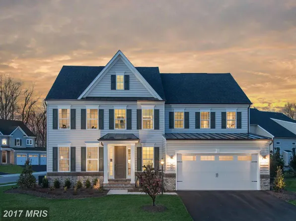 614 Maccubbin Ln, Gambrills, MD 21054