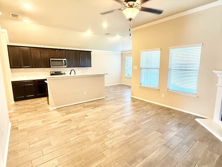 11809 Kurth Dr — Photo 13