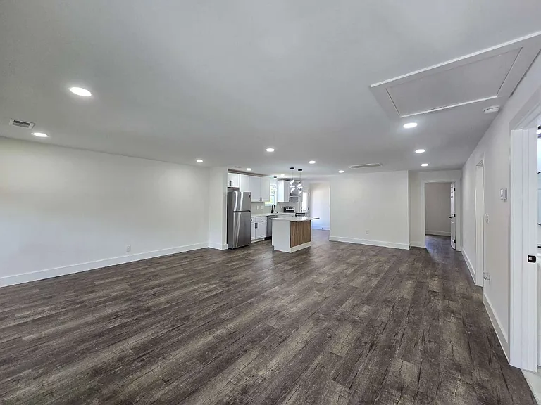 353 Hickory Hts — Photo 3