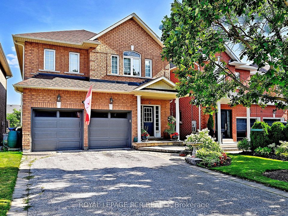 1st image of 81 Woodbury Cres