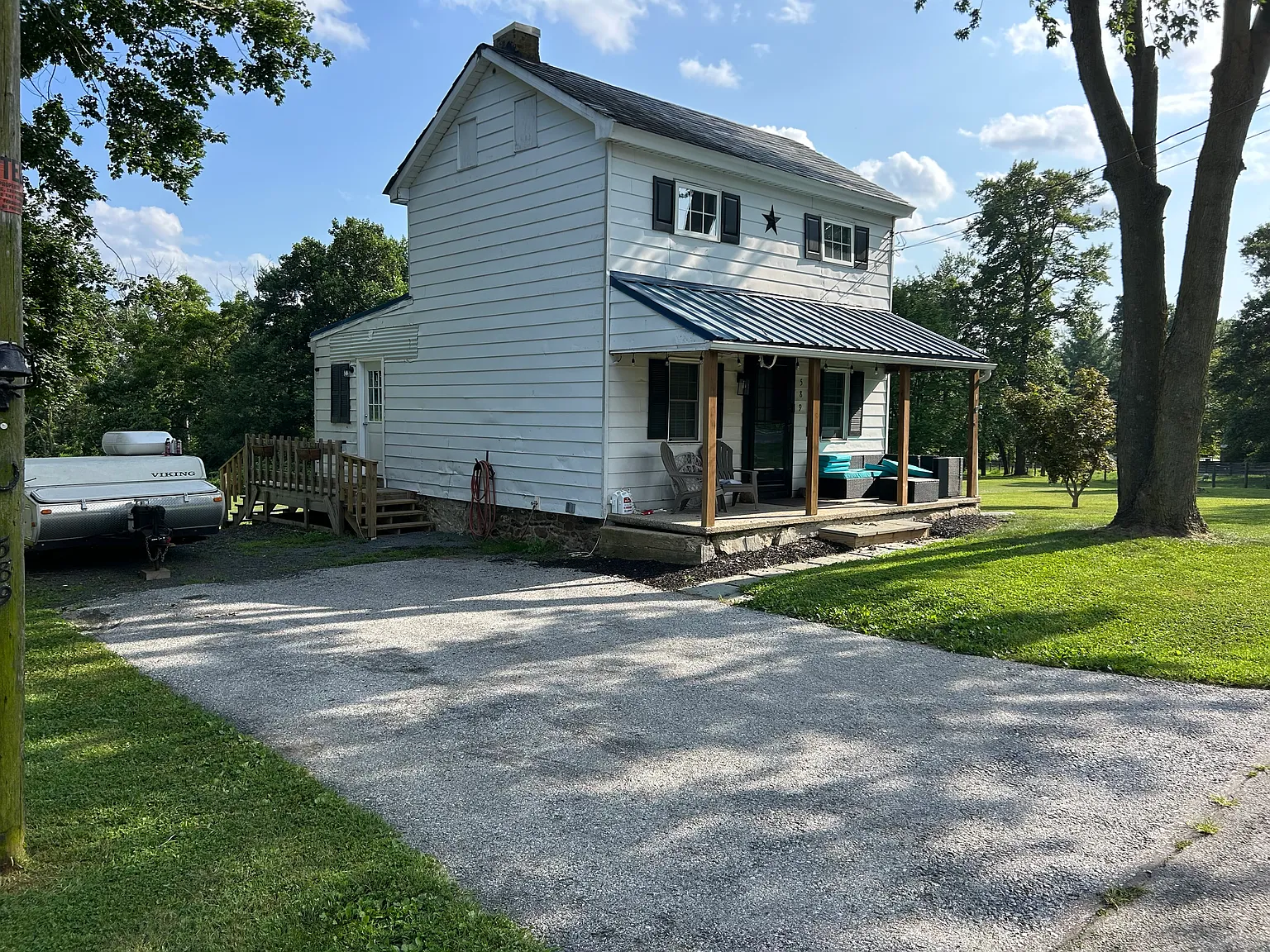 2 bed, 924 sqft, $2,050 — Photo 1
