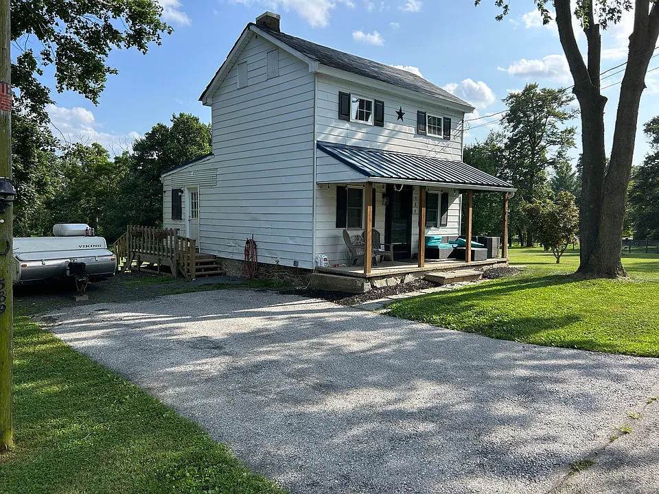 589 Woods Rd