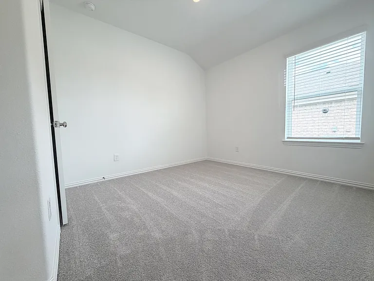 2608 Glacier Rd — Photo 5