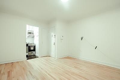 2nd image of 119 E 89th St APT 2C