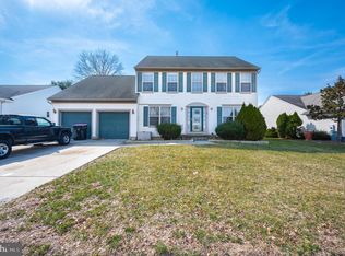 4 W Kennedy Dr, Laurel Springs, NJ 08021