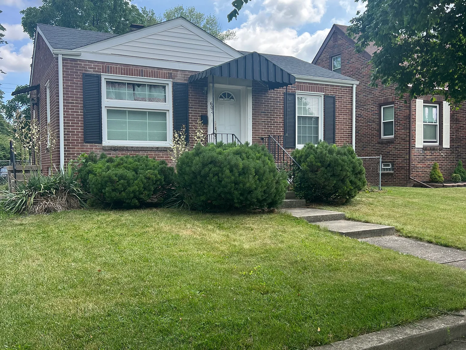 2 bed, 850 sqft, $1,425 — Photo 1