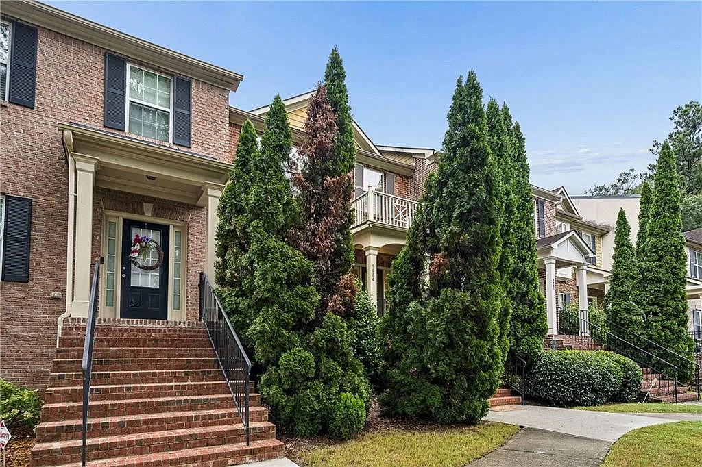 3 bed, 3.0 bath, 1540 sqft, $2,450 — Photo 3