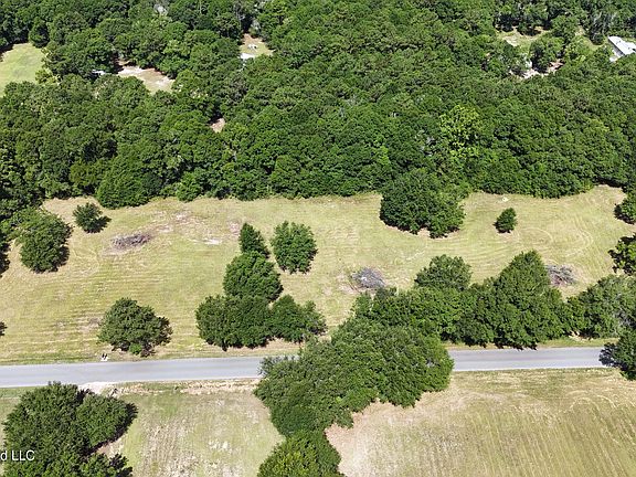 2nd image of 367/AC Waterwell Rd