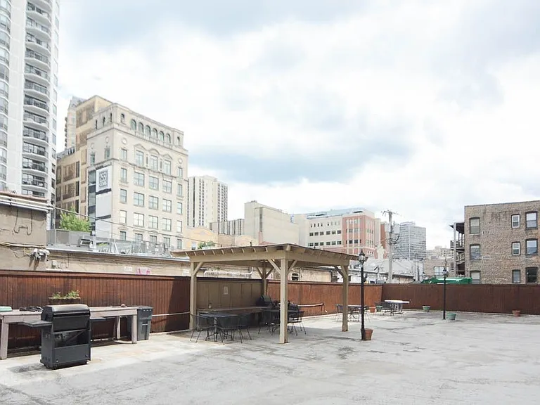 607 W Wrightwood Ave #602 — Photo 7