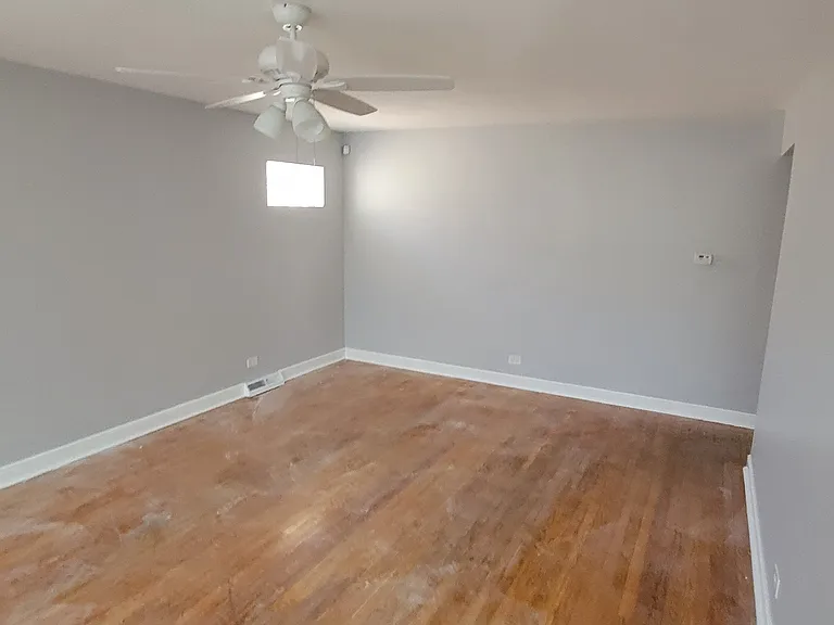 9035 S Euclid Ave #HOUSE — Photo 3