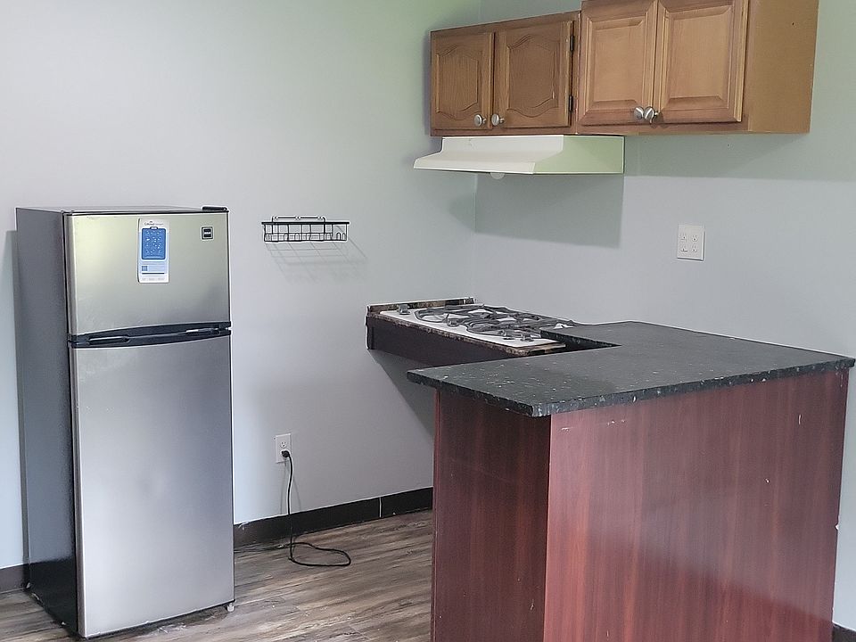 1st image of 200 Fosler Rd #6