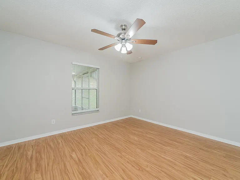 1923 Southern Oak Loop — Photo 14