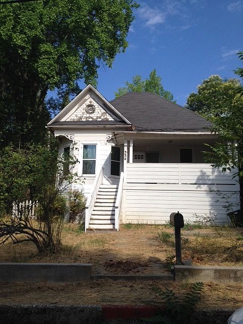 2nd image of 334 Columbia Ave