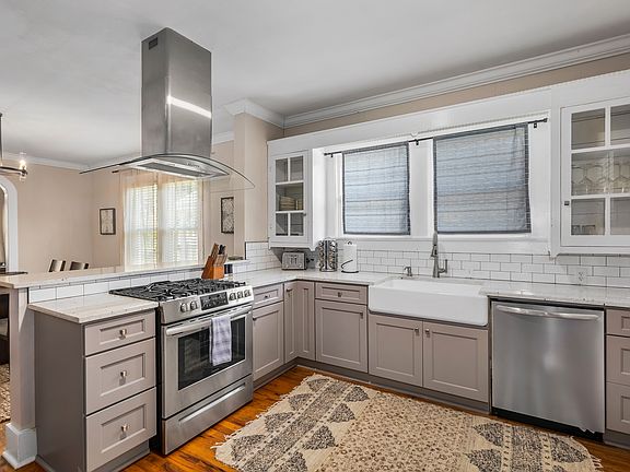 2nd image of 359 Westmoreland Dr