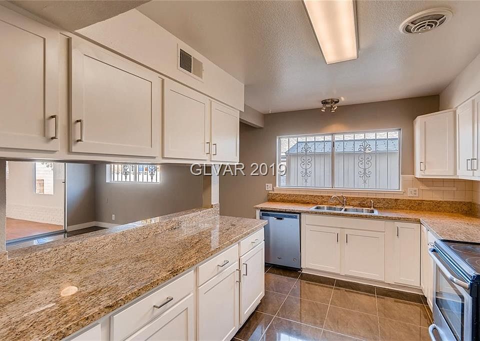 1st image of 616 Bloomingfield Ln
