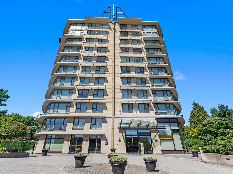 683 W Victoria Park #306 — Photo 7