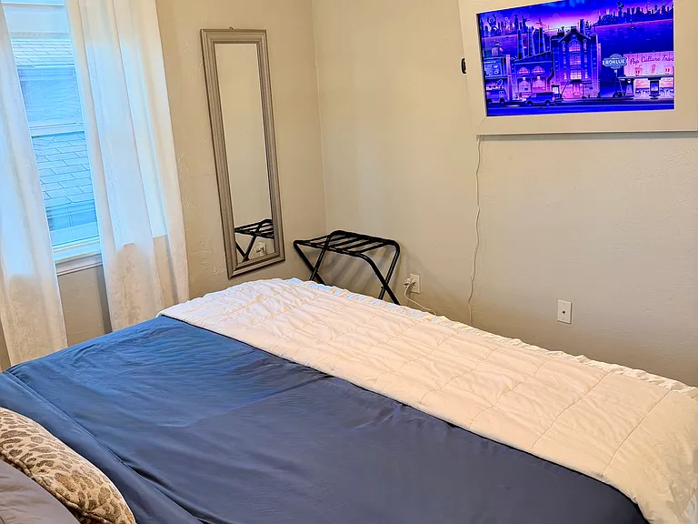 2315 N Gatewood Ave #2315 — Photo 6