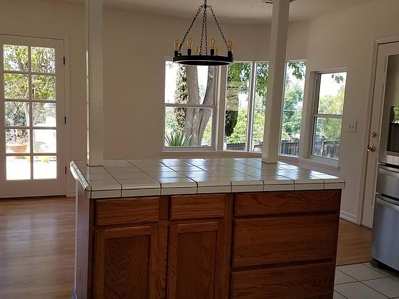 3rd image of 14934 Valley Vista Blvd