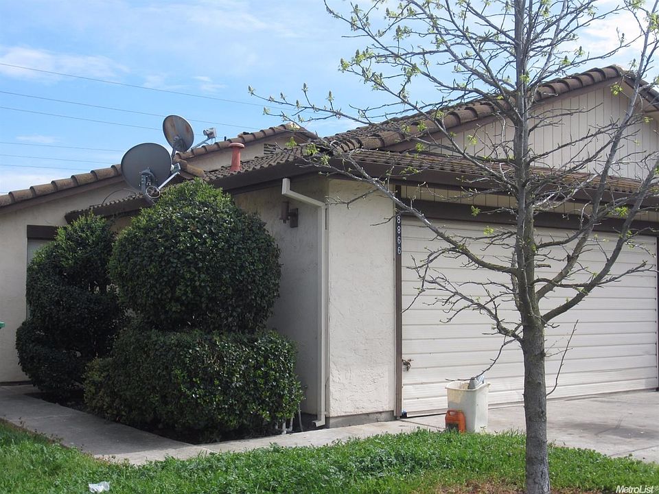 1st image of 8866 Fox Creek Dr
