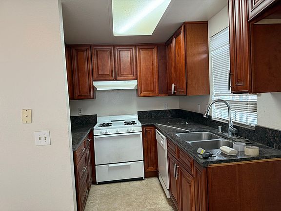 2nd image of 700 S Magnolia Ave #208