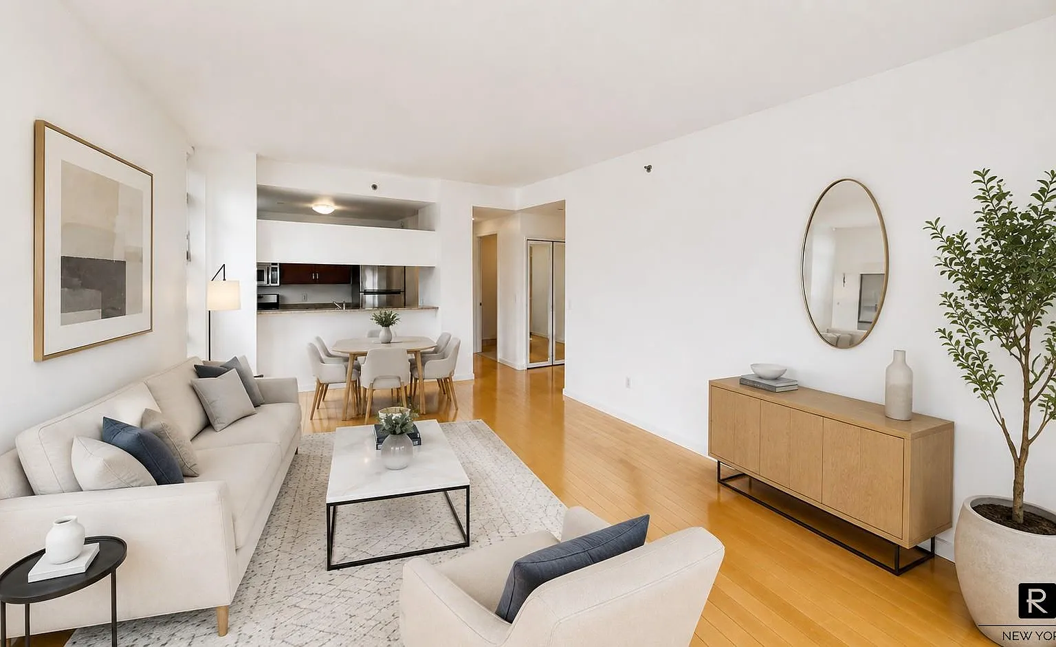 250 East 30th Street — Photo 3