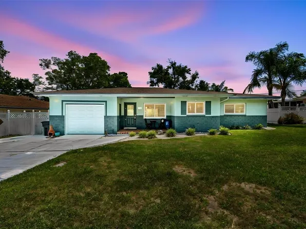 3282 Honeysuckle Rd, Largo, FL 33770