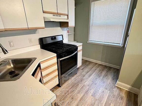 5th image of 198 Bridge St APT B