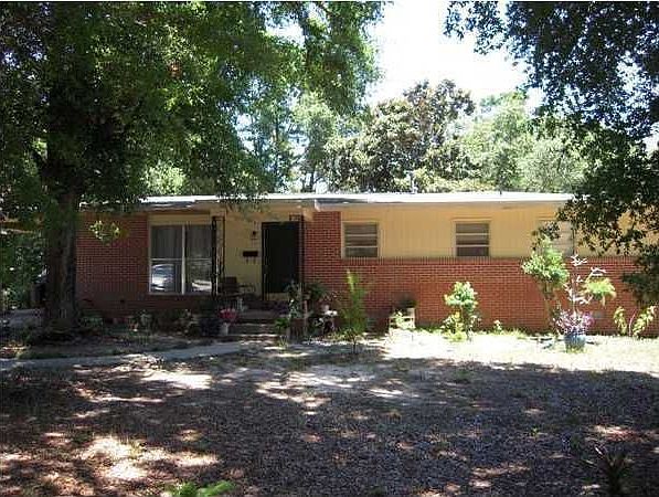 Home for Sale in GULF BREEZE, FL $134,900