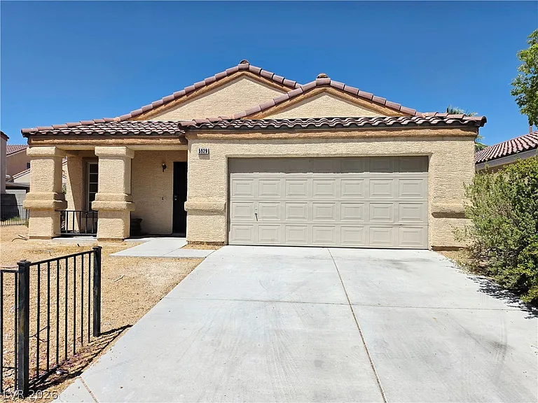 5929 Forest Creek Rd — Photo 1