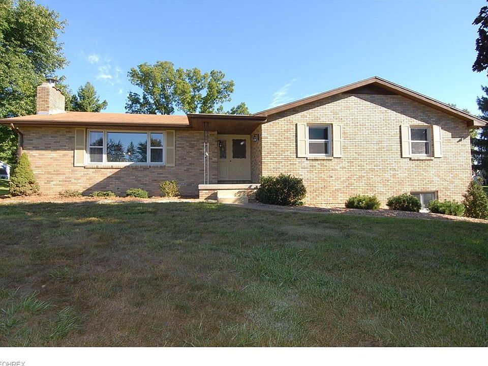 1st image of 345 Walker Dr