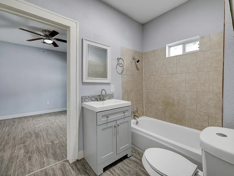 4224 Marina St — Photo 11