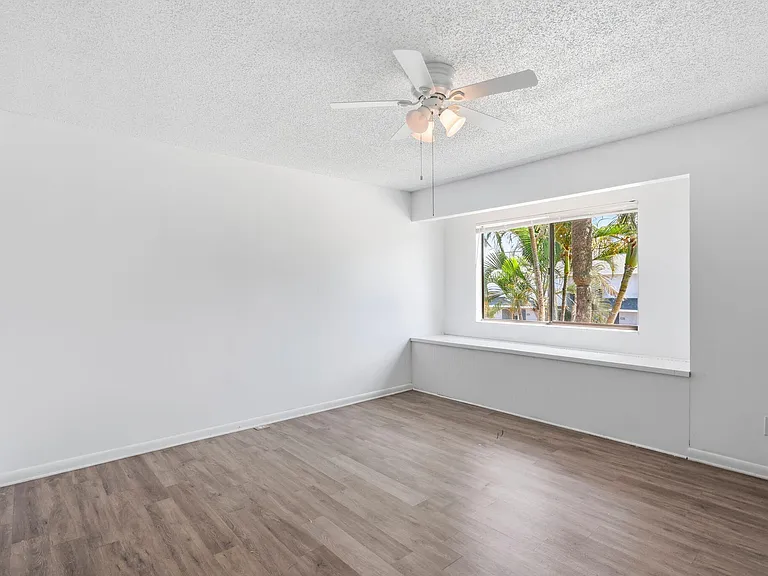 2305 Seaside Dr — Photo 20
