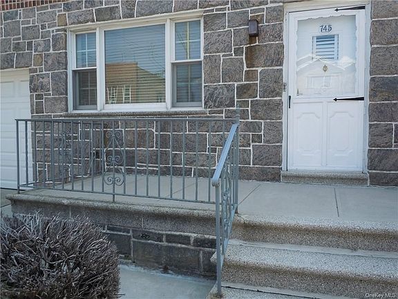 2nd image of 745 Quincy Ave #2