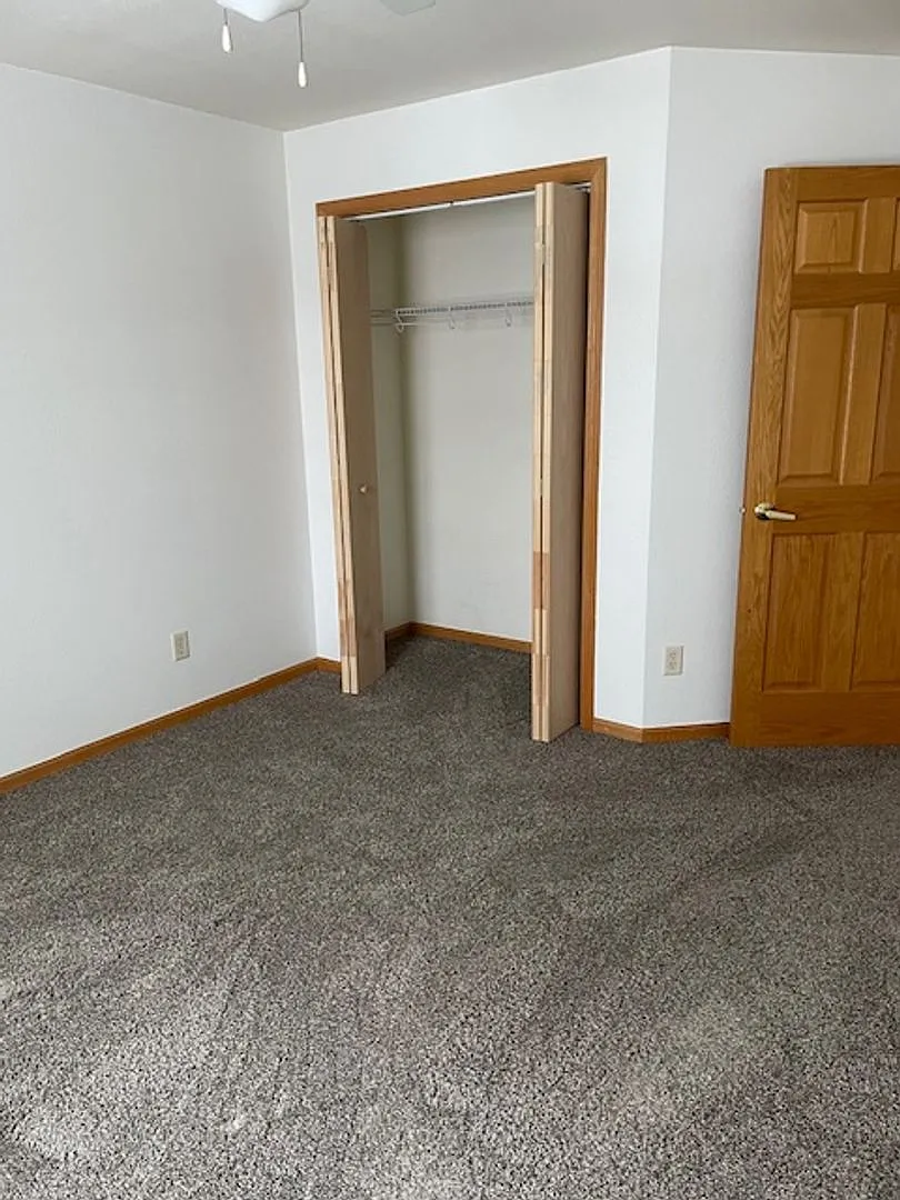 2500 Hillcrest Drive - PPM — Photo 4