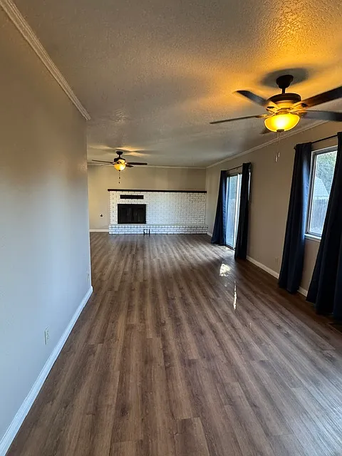 3 bed, 2.5 bath, 1748 sqft, $2,500 — Photo 4