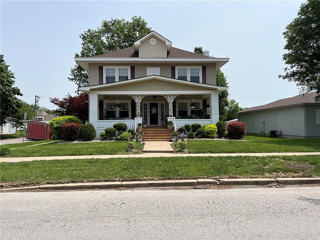 1401 Main St, Higginsville, MO 64037 Zillow