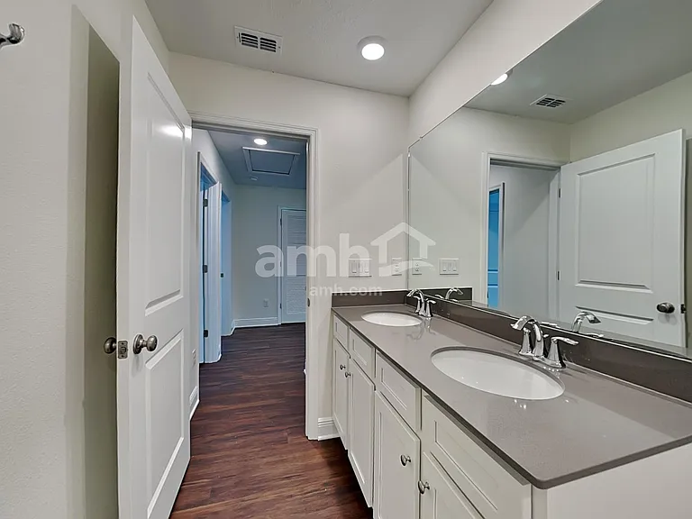 27207 Saint Andrews Ave — Photo 26