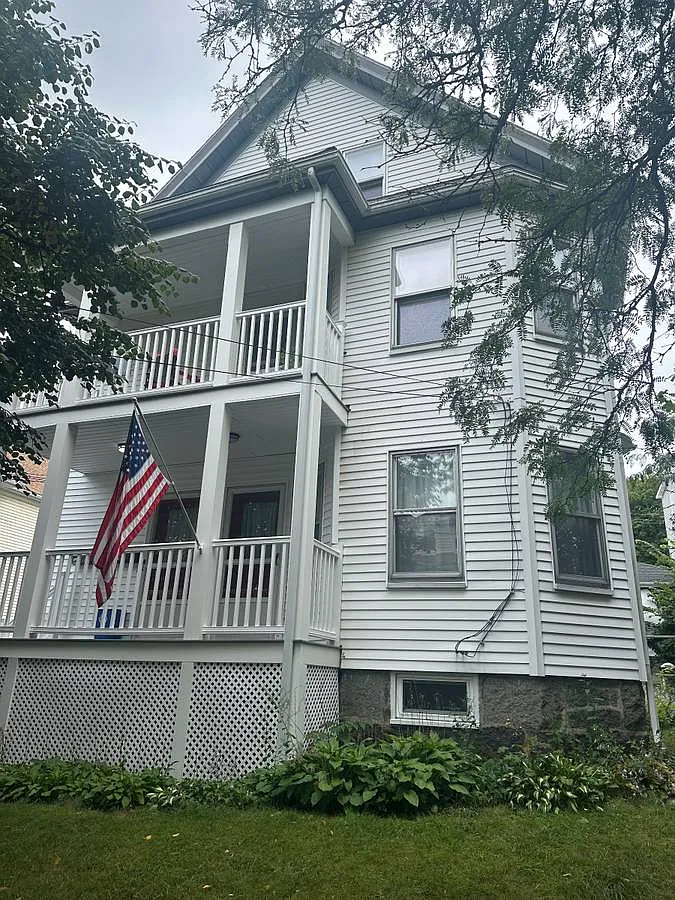 2 bed, 850 sqft, $2,000 — Photo 1