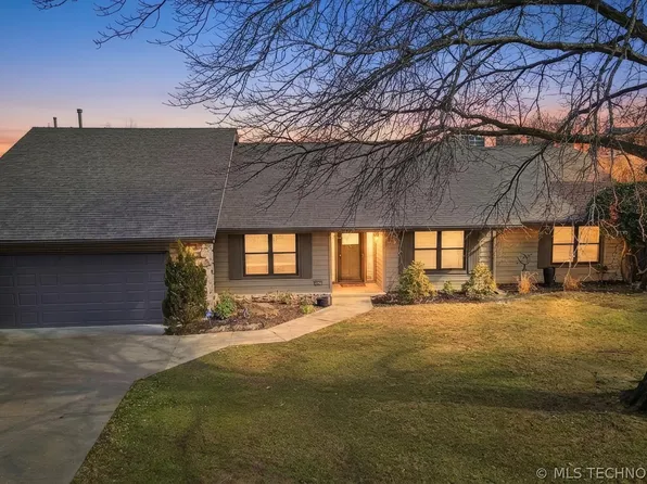 6317 S Sandusky Ave, Tulsa, OK 74136