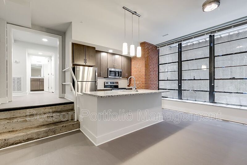 1st image of 3003 Parkwood Ave #L107