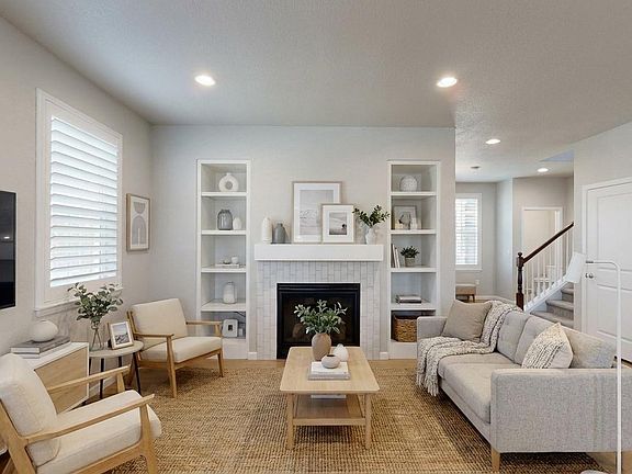 2nd image of 521 E Hinsdale Avenue